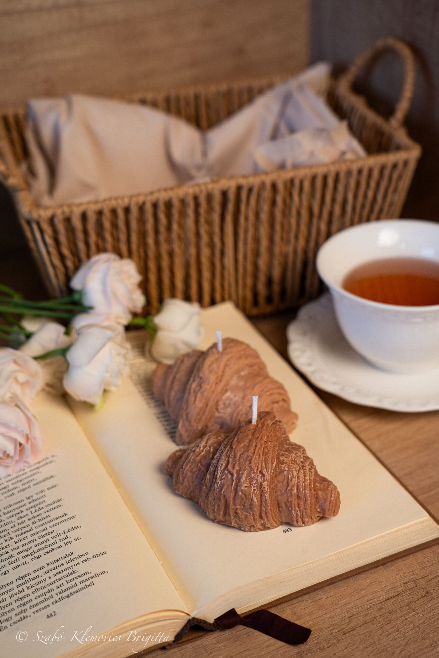 Croissant formagyertya péksütemény illattal